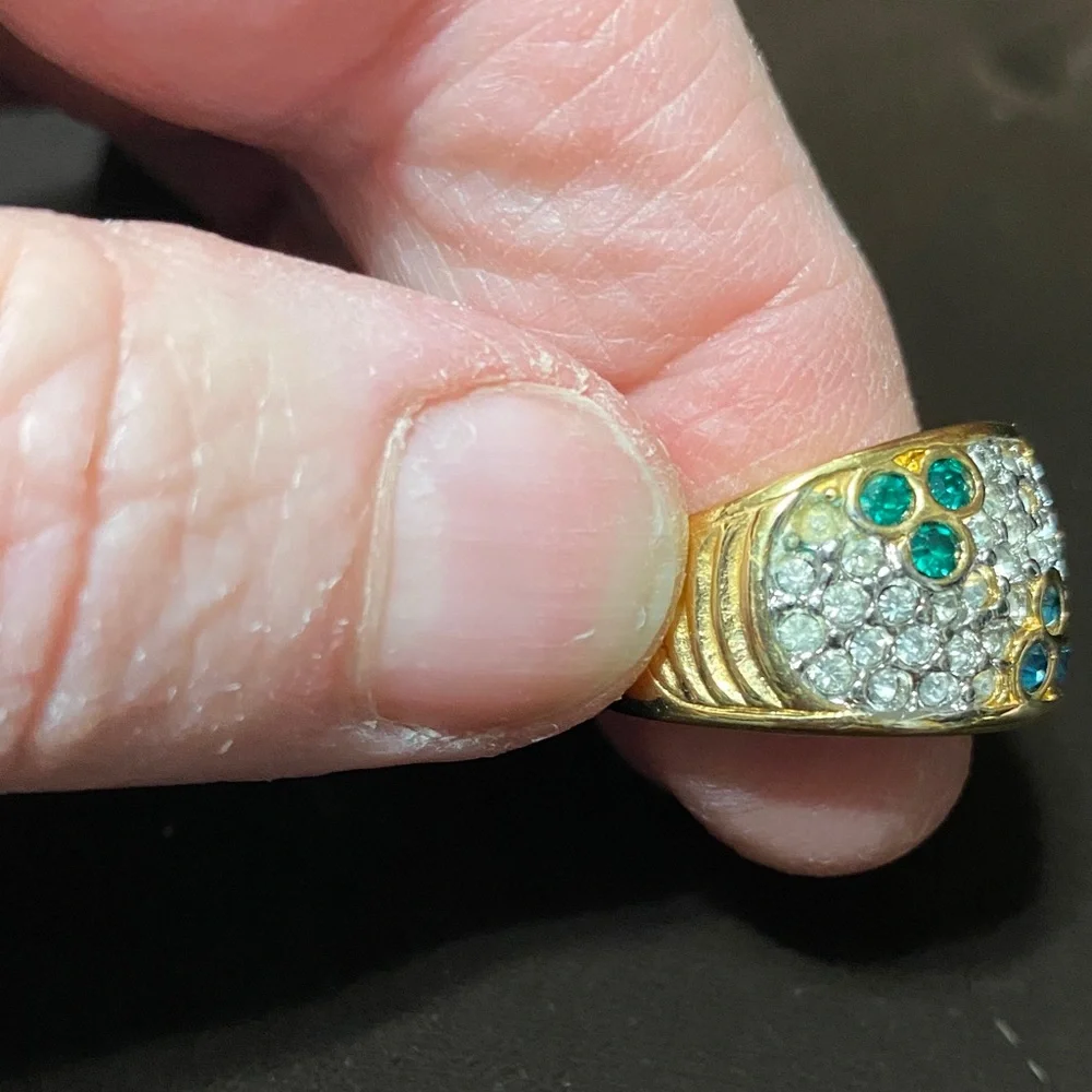 Elegant vintage size 6 3/4 18KT H.G.E. Multicolor Gemstone Ring